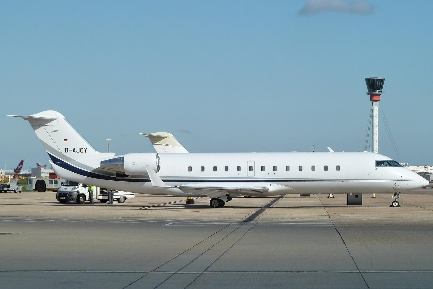 Bombardier Challenger 850 — Heavy / Ultra-Long-Range Jet