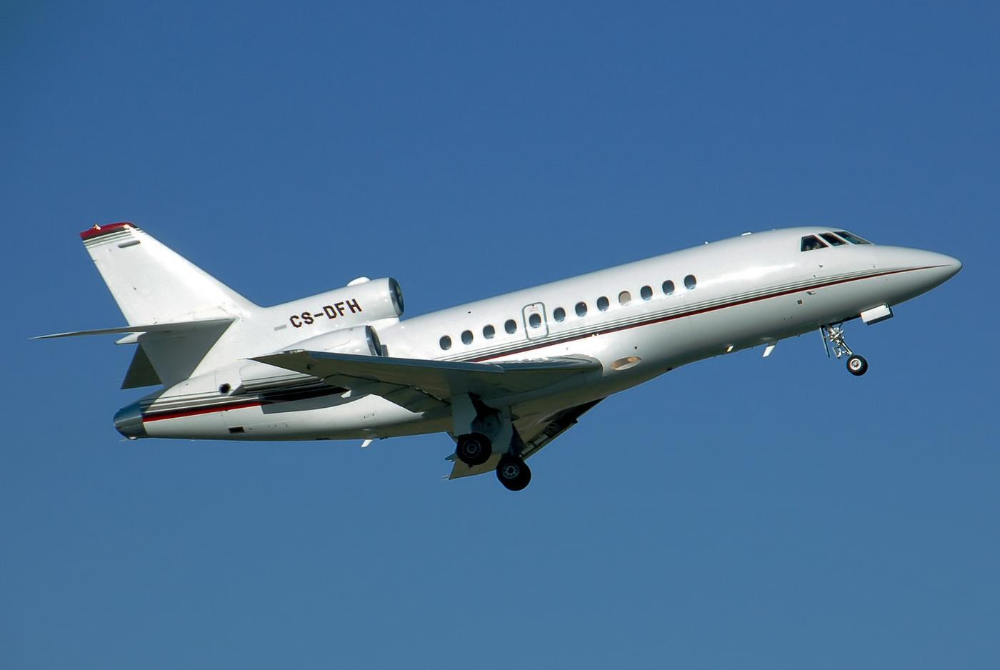 Dassault Falcon 900 — Heavy / Ultra-Long-Range Jet