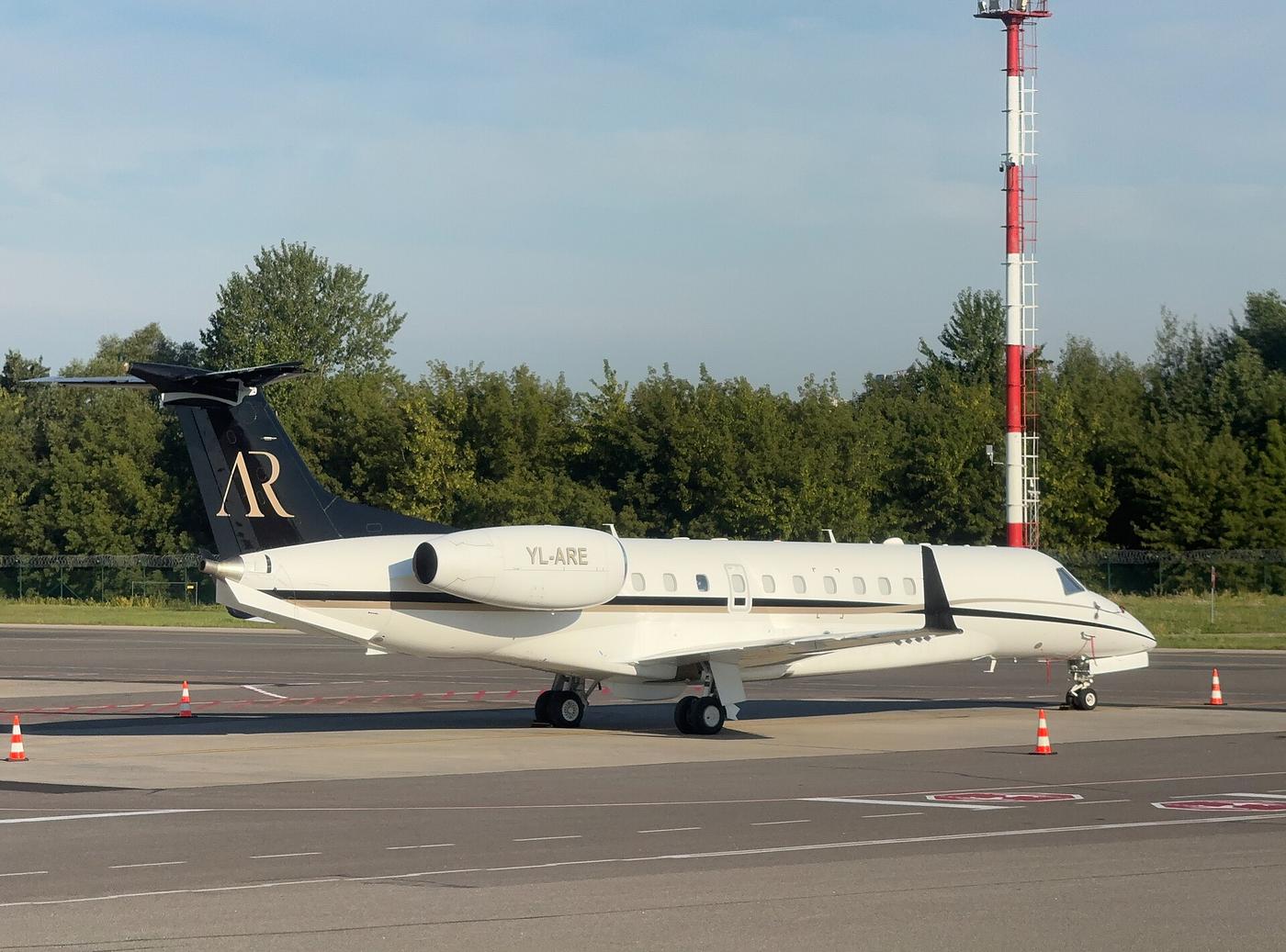 Embraer Legacy 600 / 650 — Heavy / Ultra-Long-Range Jet